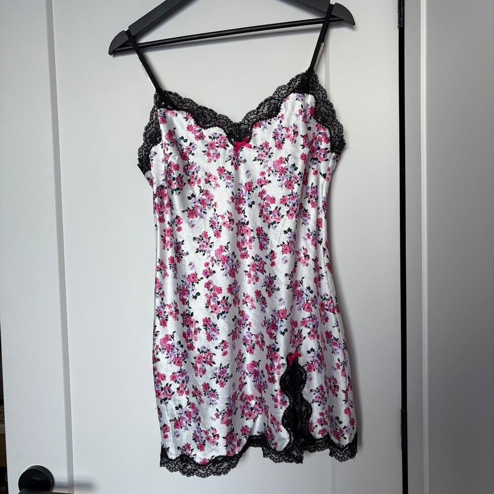 Vintage Y2K Victoria's Secret Floral Satin Slip Dress Lingerie Lace Nightgown